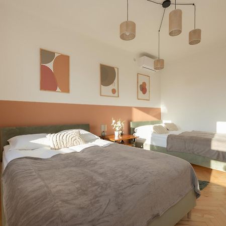 Apartment For 6 People Near Royal Baths Park By Renters Prestige Varşova Dış mekan fotoğraf