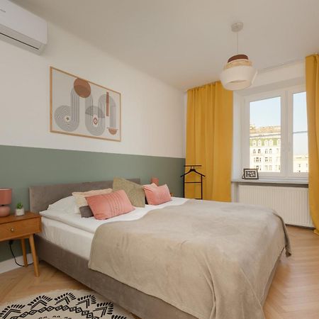 Apartment For 6 People Near Royal Baths Park By Renters Prestige Varşova Dış mekan fotoğraf