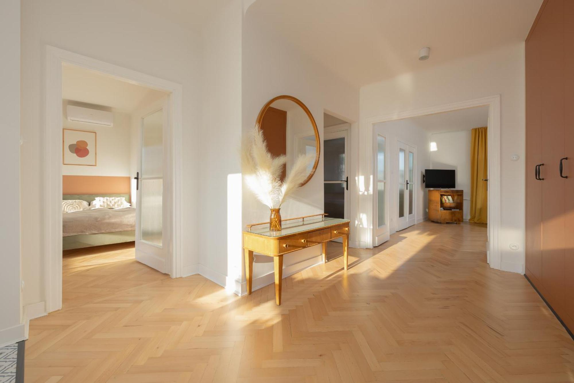 Apartment For 6 People Near Royal Baths Park By Renters Prestige Varşova Dış mekan fotoğraf