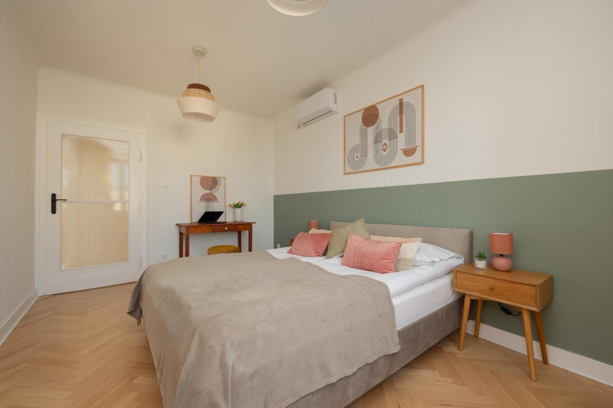 Apartment For 6 People Near Royal Baths Park By Renters Prestige Varşova Dış mekan fotoğraf
